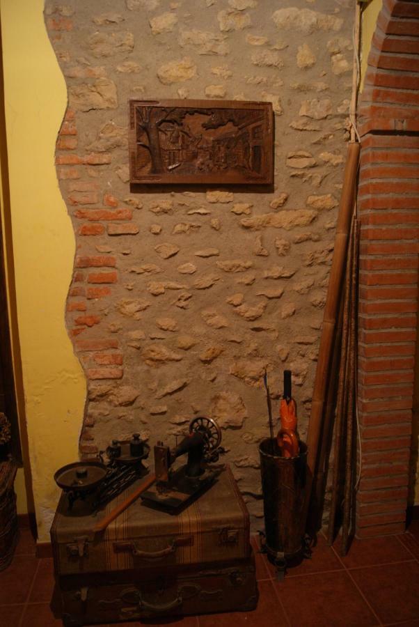 Casa Sara Appartement La Franca Buitenkant foto
